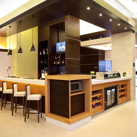 แฮมป์ตัน บาย ฮิลตัน ซิเลา-แอโรปวยร์โต บาคิโอ Hotel ภายนอก รูปภาพ